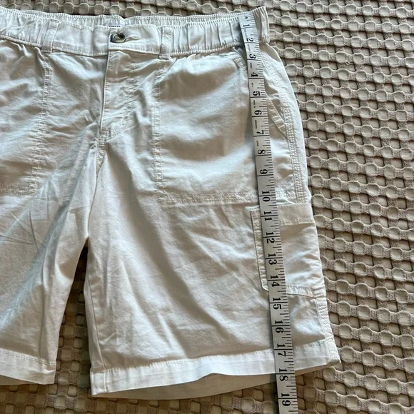 Women's Sonoma Goods For Life Comfort Waist Utility Bermuda Shorts - Size 10 - Picture 5 of 10